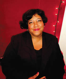 sylvia-renfro-plays-mahalia-jackson-hansberry-sands-theatre-company