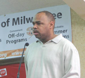 Community activist Tracey Dent talks to teens about self-respect. (Photo by Karen Stokes)