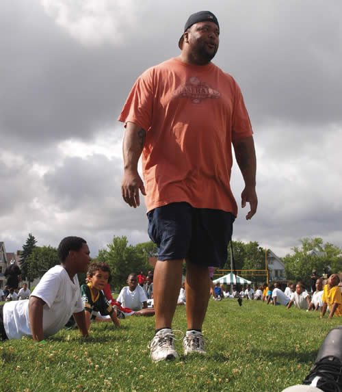 Gilbert Brown Foundation held its 6th Annual Football Camp Milwaukee