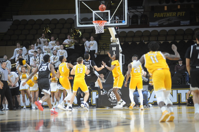 UW Milwaukee Mens Basketball beat LIU Brooklyn 92 to 87