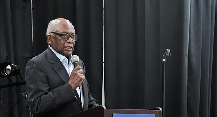 Congressman James Clyburn meets with Milwaukee Civil Rights Activists – Milwaukee Courier Weekly Newspaper